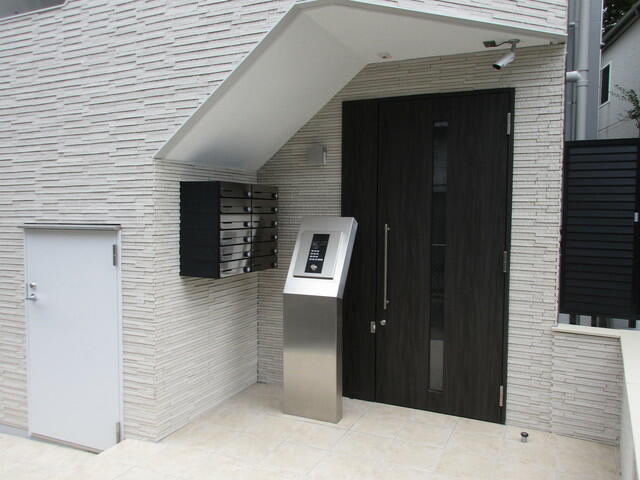 エントランス　2016年11月撮影