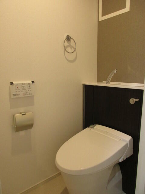 トイレ　Aタイプ2016年11月撮影洗浄便座