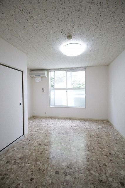 居室・リビング　★きれいな洋室★