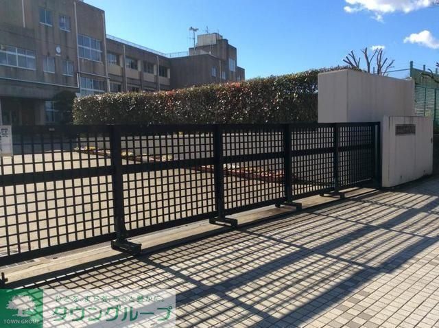 小学校　八千代市立新木戸小学校（小学校）まで570m