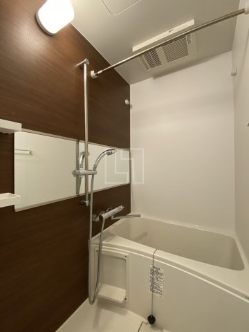 バス・シャワールーム　レオンコンフォート本町クレセント　バスルーム