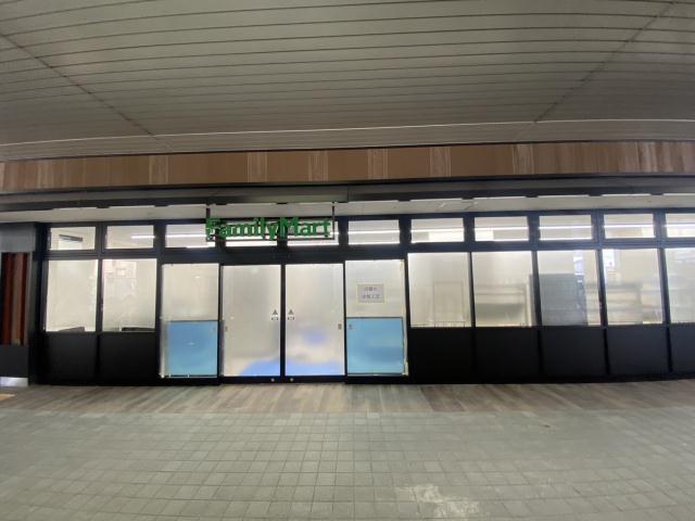 コンビニ　ファミリーマート（コンビニ）まで1023m