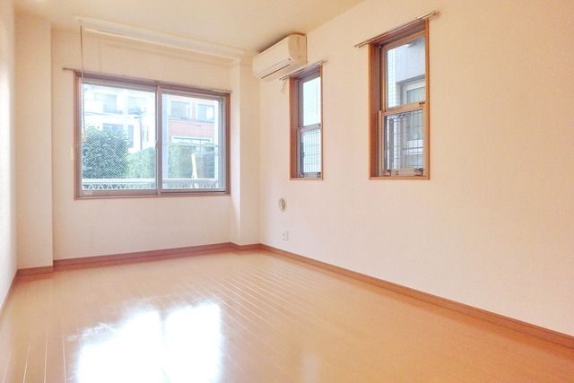 居室・リビング　★角部屋2面採光★