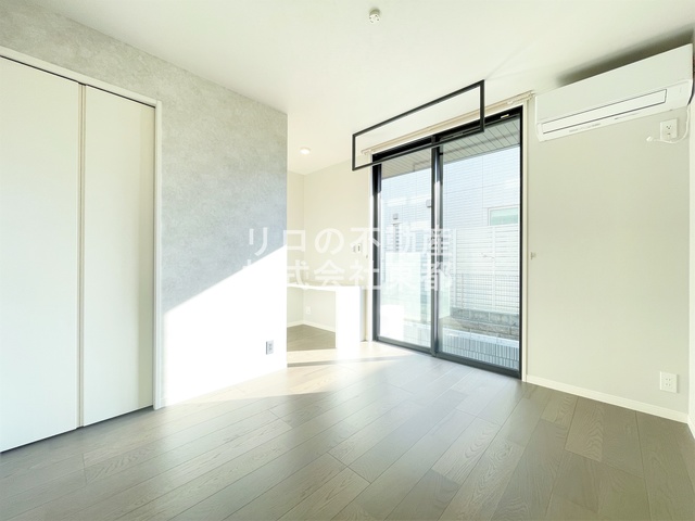 その他　南向きなので暖かな日差しが入りますね♪