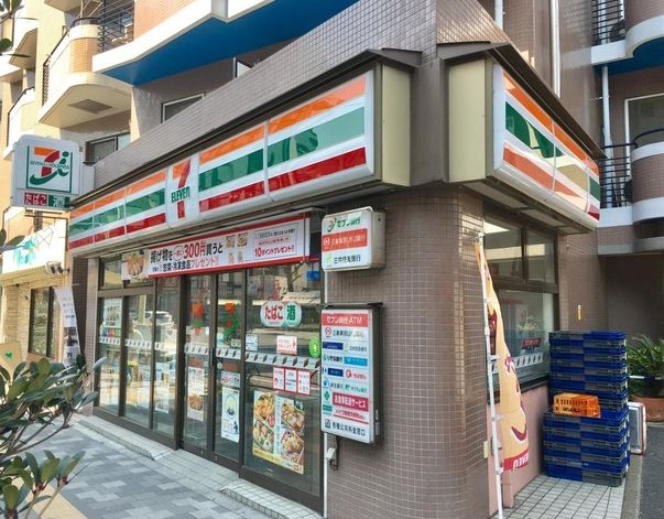 コンビニ　セブンイレブン新宿西早稲田3丁目店（コンビニ）まで382m