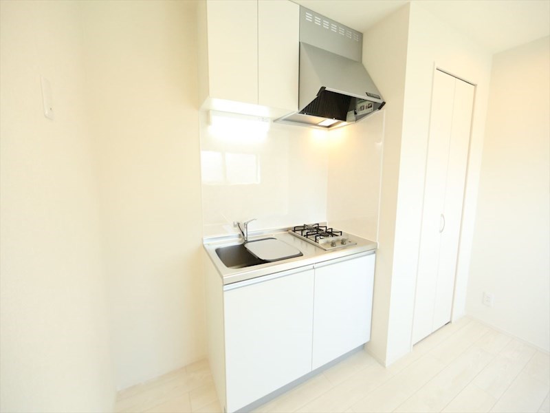 キッチン　システムキッチン（ガス2口コンロ付）　同仕様写真