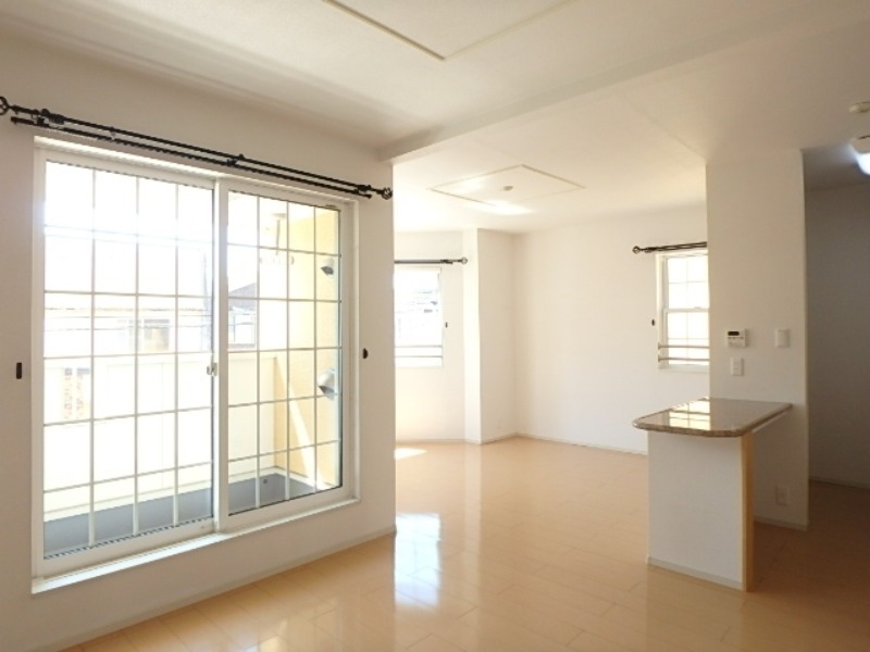 居室・リビング　図面と現状に相違がある場合には現状を優先