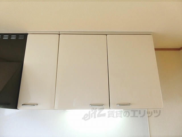 収納　キッチン台上