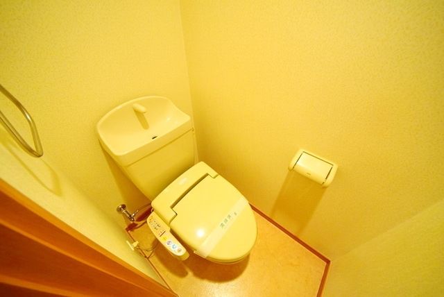 トイレ　★★快適な温水洗浄便座★★