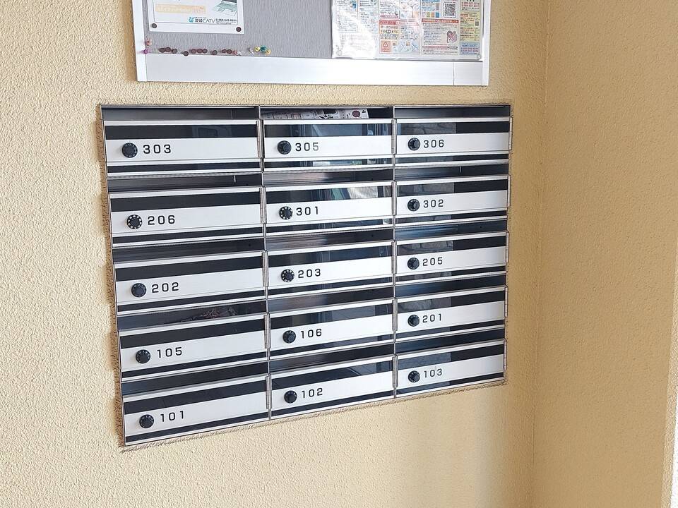 エントランス　メールBOX