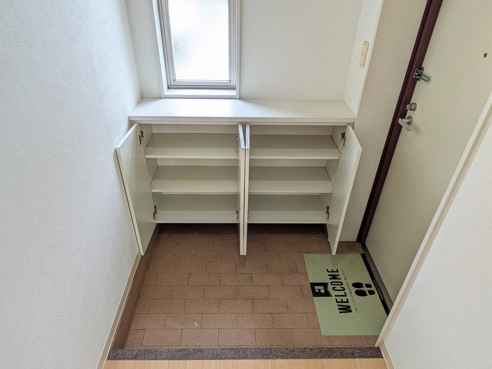 収納　シューズボックス