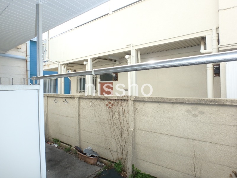 眺望　南向きのテラスに物干しスペース有！