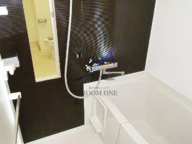 バス・シャワールーム　お風呂です。