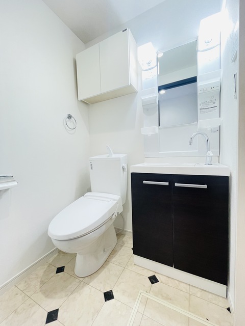 トイレ　洗浄・暖房便座付です！毎日清潔・快適に暮らせますね☆