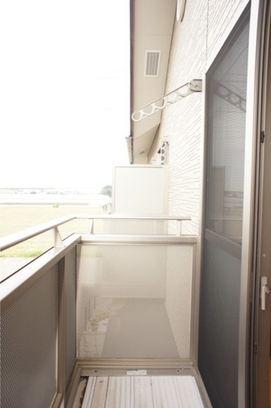 バルコニー　図面と現状に相違がある場合には現状を優先