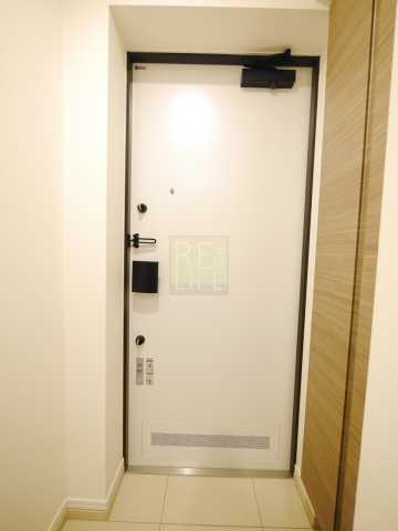 玄関　ディアレイシャス市谷薬王寺