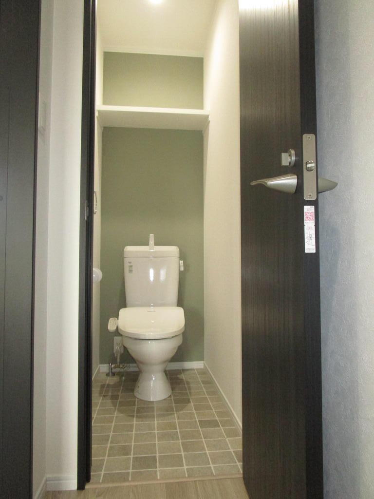 トイレ　温水洗浄便座