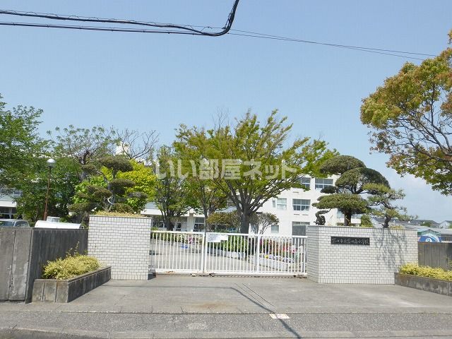 小学校　磐田南小学校（小学校）まで582m
