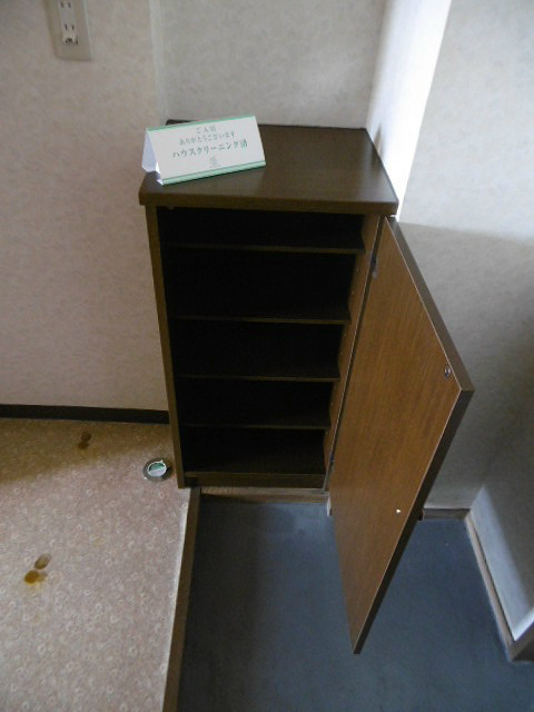 収納　※写真は　204号室（反転）