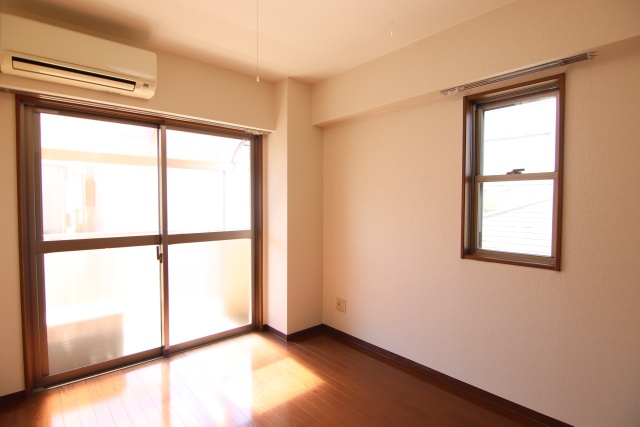 居室・リビング　※別室の参考写真の為、現況優先です。