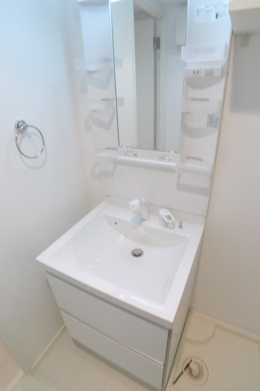 洗面設備　（写真は同施工会社イメージです。）