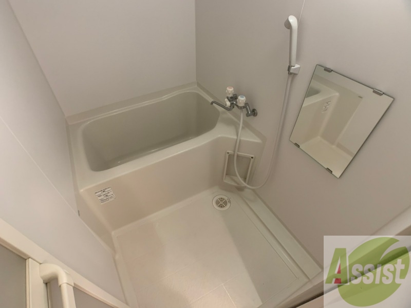 バス・シャワールーム　お風呂です。ゆっくりお風呂につかるのも体に良いですね～