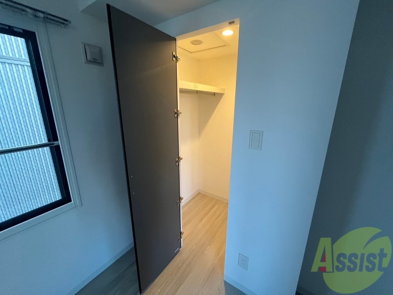 収納　クローゼットがありました。お洋服や荷物はここへ