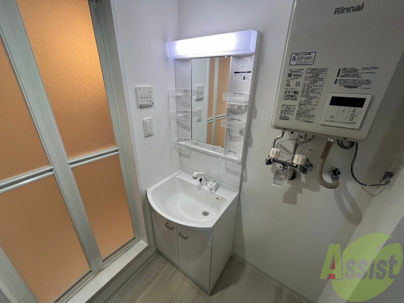 洗面設備　洗面台は独立していて使いやすそうですね。