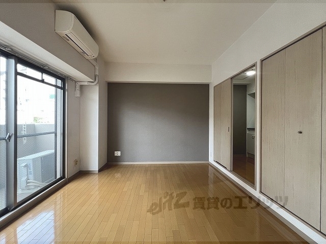 居室・リビング　洋室