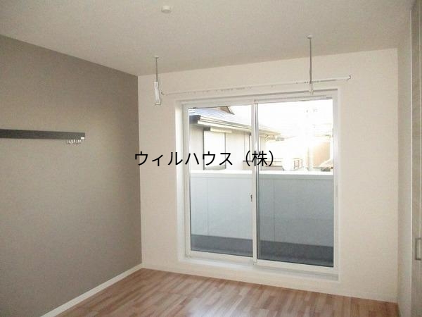 その他部屋・スペース　明るい洋室！