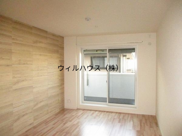 居室・リビング　中型犬１匹飼育可！