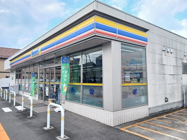 コンビニ　ミニストップ片岡町店（コンビニ）まで260m