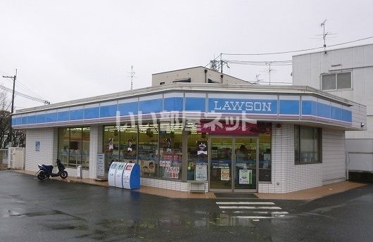 コンビニ　ローソン 大和郡山小泉町店（コンビニ）まで255m