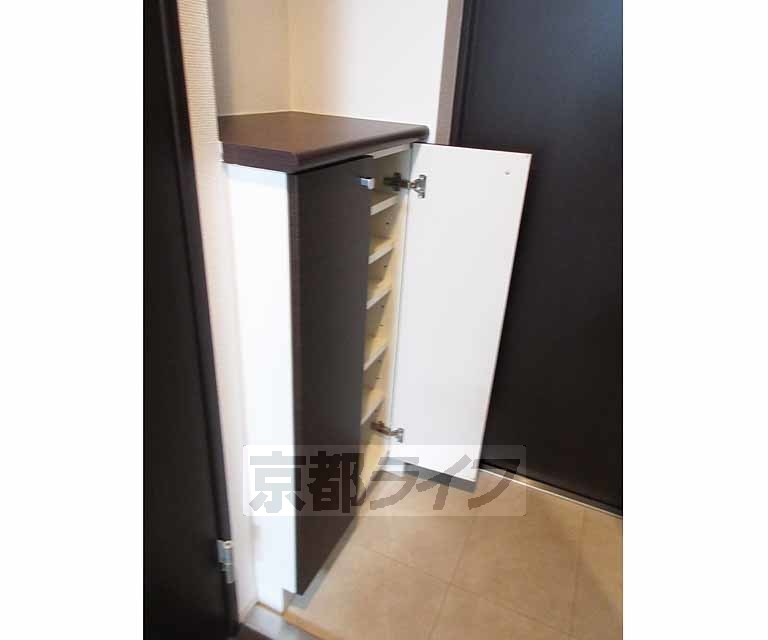 収納　玄関の靴収納。