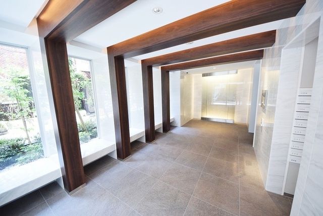 エントランス　エントランス