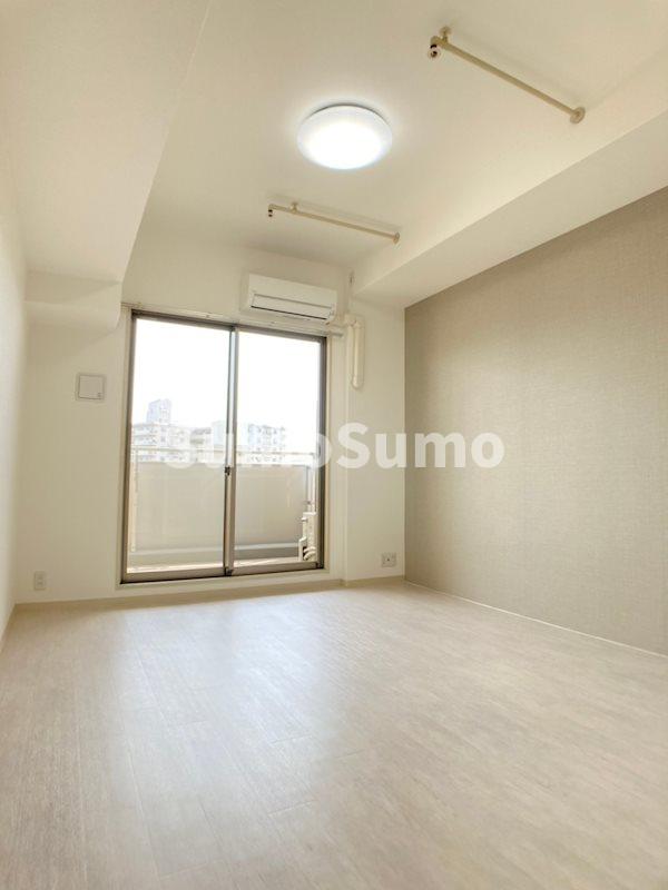 その他部屋・スペース　広くて明るい寝室