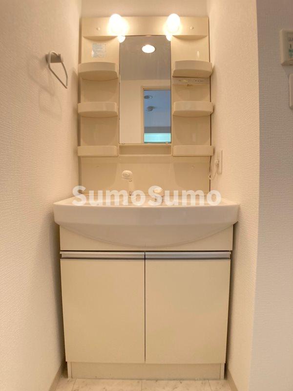 洗面設備　使いやすい洗面所です