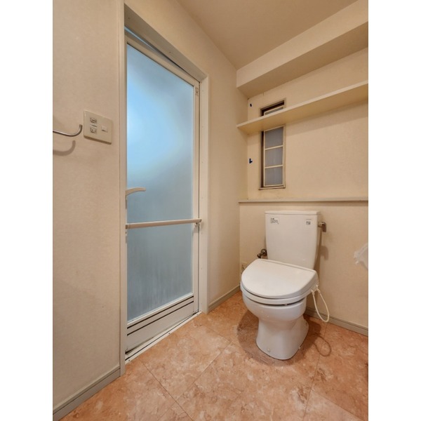 トイレ　別号室イメージ