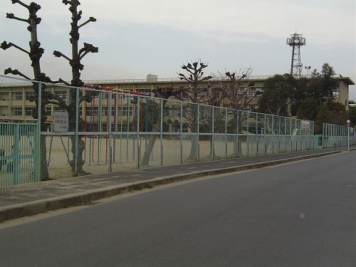 小学校　城陽市立今池小学校（小学校）まで921m