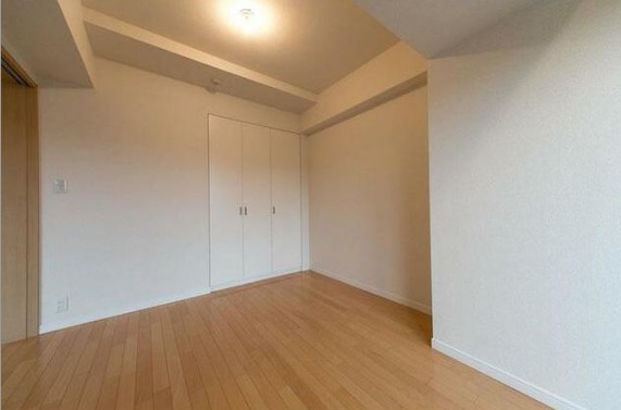 その他部屋・スペース　6.6帖の洋室。