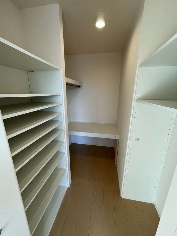 収納　ウォークインクローゼット