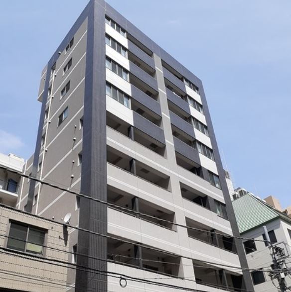 建物外観　★外壁タイル張り、重厚感のある外観★