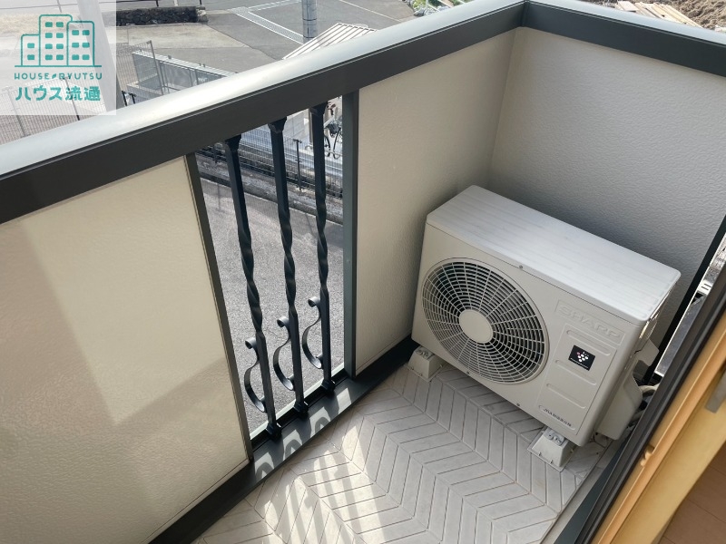 バルコニー　※写真は別号室です