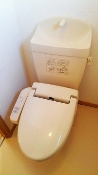 トイレ　別号室の写真です。