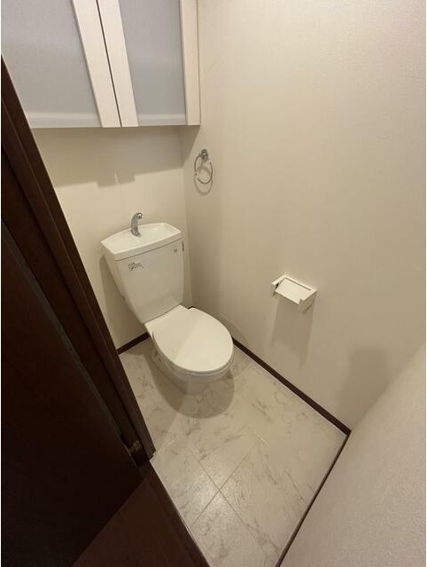 トイレ　清潔感のある水回り♪