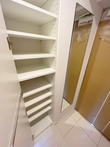 玄関　ガーラ・プライム横濱関内