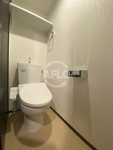 トイレ　レオングラン本町橋　温水洗浄付き便座
