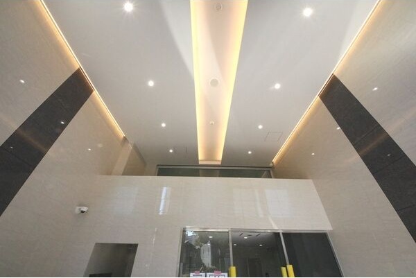 エントランス　名古屋で一番初期費用の安い賃貸専門の不動産会社です(^^)