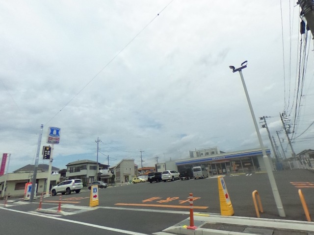 コンビニ　ローソン 北本中丸五丁目店（コンビニ）まで681m