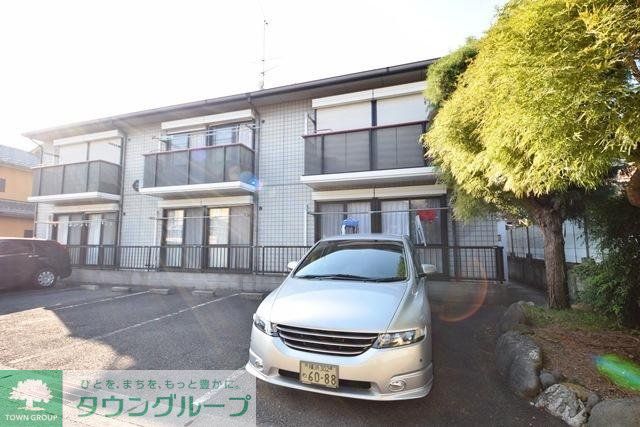 建物外観　★敷地内駐車場完備！　設備・収納充実！★